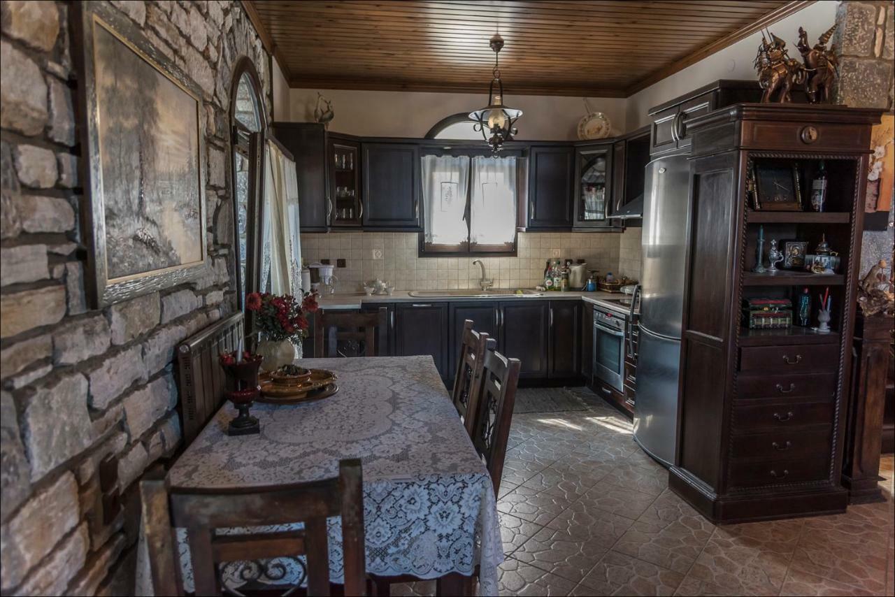 Stone Mansion Anavryti, Αμα 20569 Villa Mystras Bagian luar foto